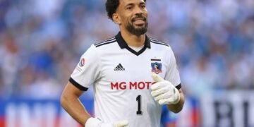 Vozinha a caminho do Colo-Colo